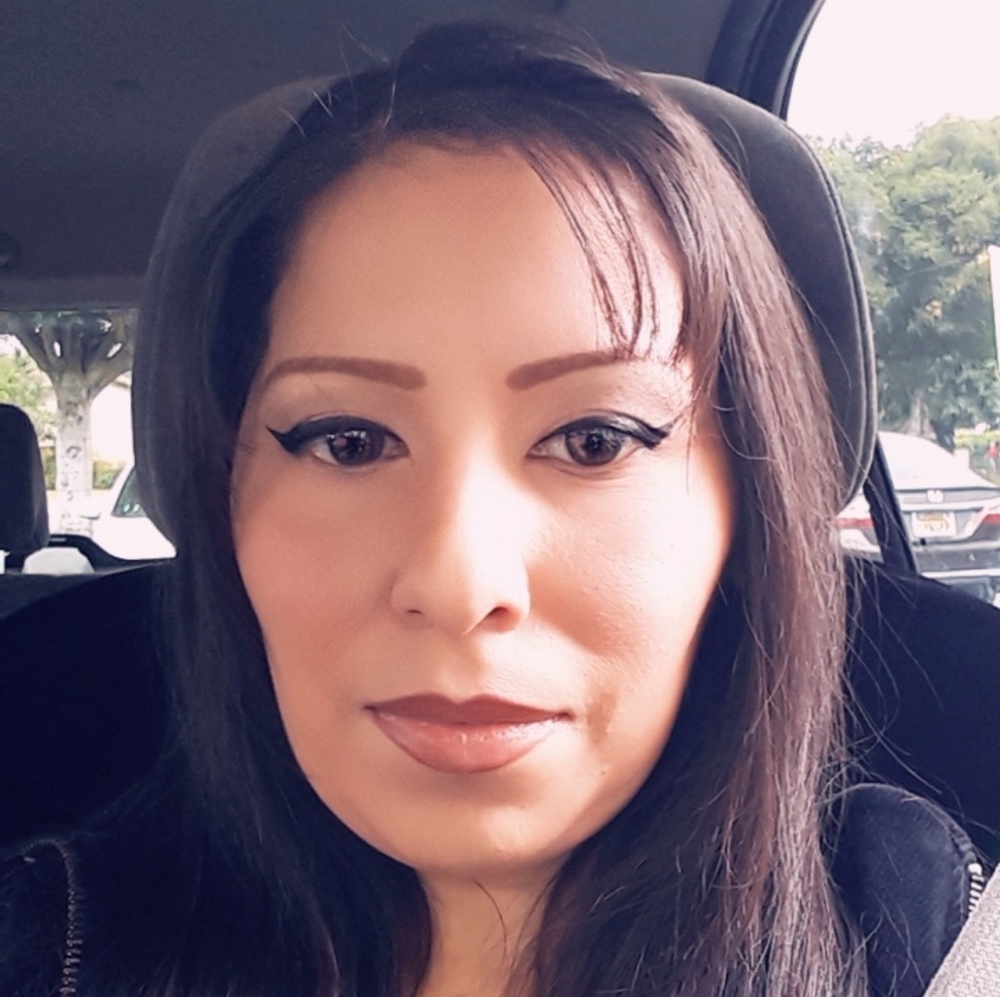 Meet Your Seller/Buyer Hi.Everyone my Name is Lisa